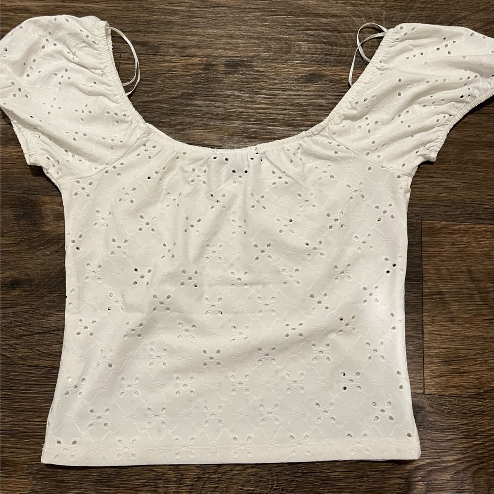 Ambiance White Blouse with Puff Sleeves - Picture 3 of 4